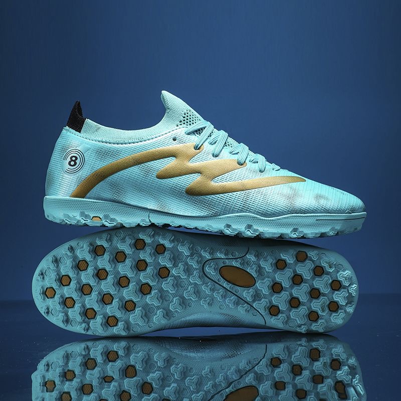 Scarpe da Calcio Classiche di  - Outdoor Sport Court recensione e prezzo